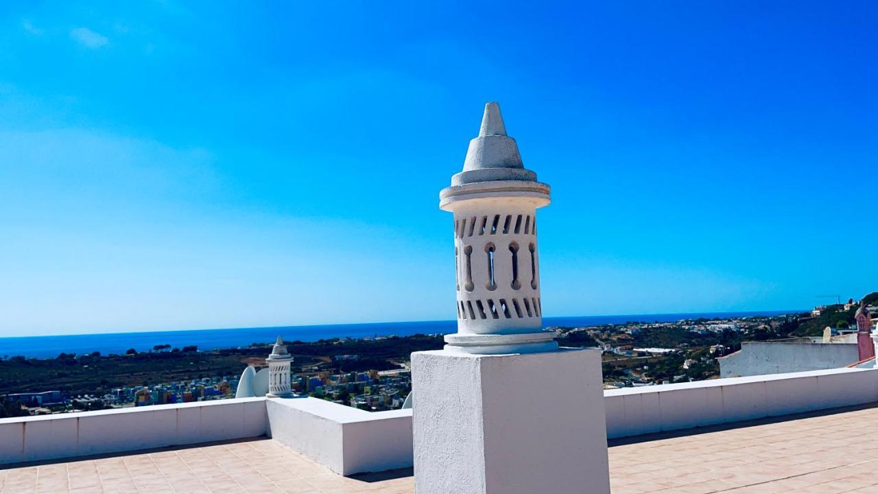 Ocean View Skyline Apartment ‚Hakuna Matata' Albufeira Bagian luar foto